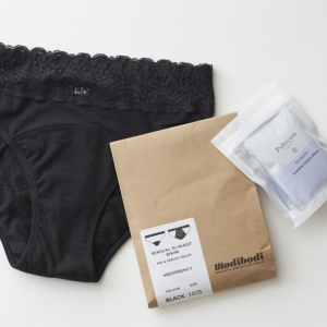 閉経お祝い2点セット（吸収型ショーツ/デリケートゾーンシート）